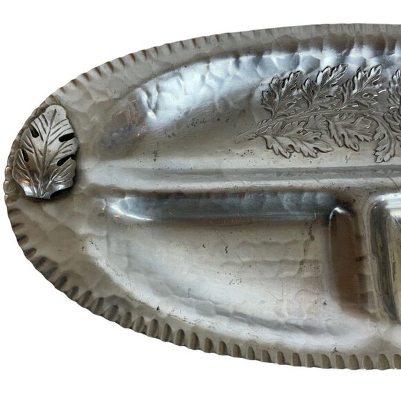 Trade Continental Hand Wrought Small Oval Divided Server Mum Hammered Aluminum - Picture 2 of 7